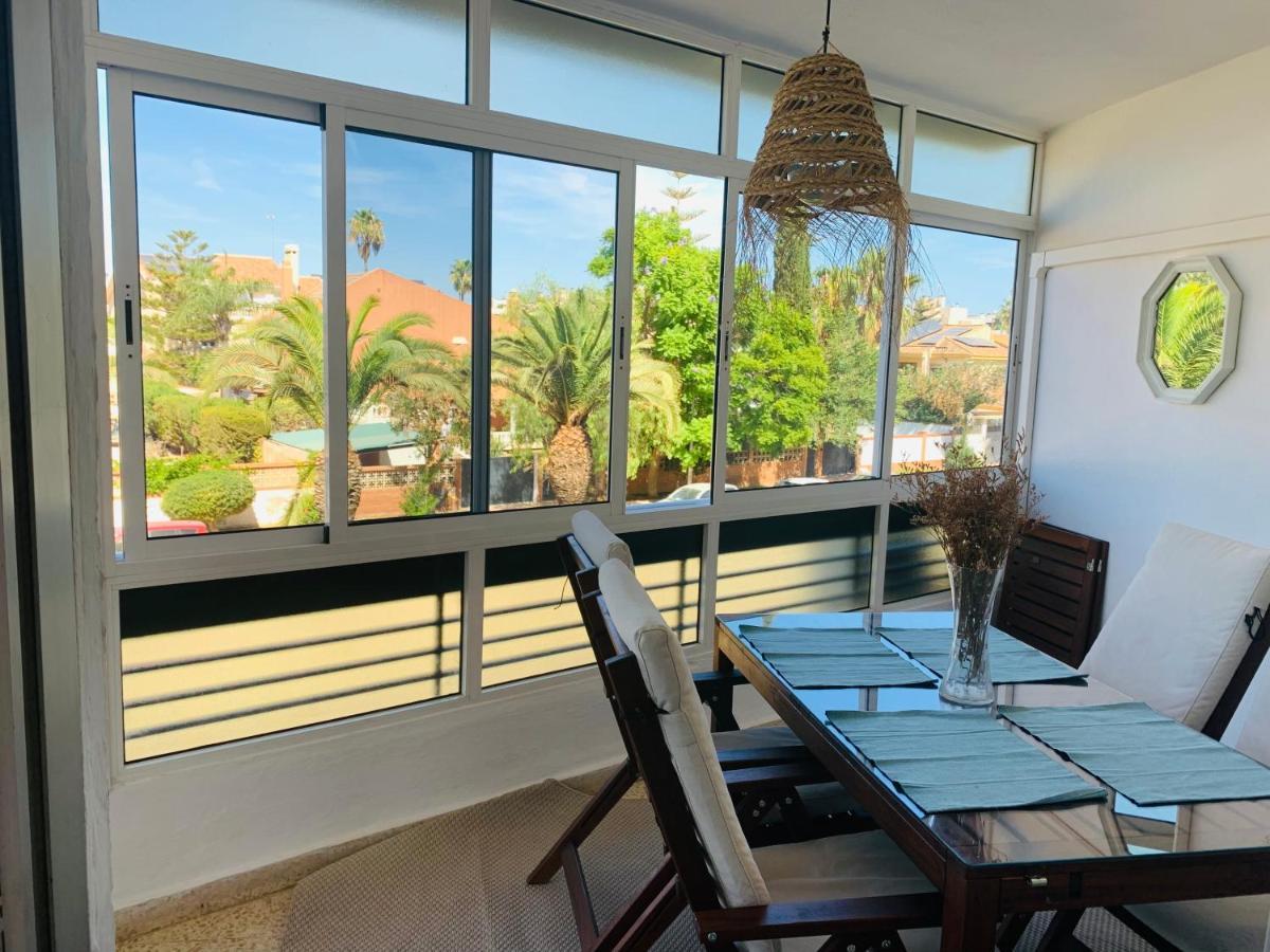 Charming & Cosy Beach Apartment Torremolinos Exteriör bild