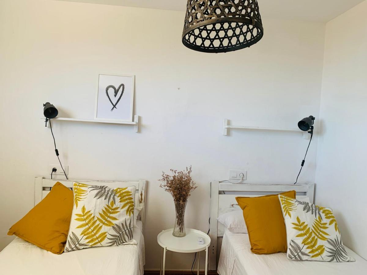 Charming & Cosy Beach Apartment Torremolinos Exteriör bild