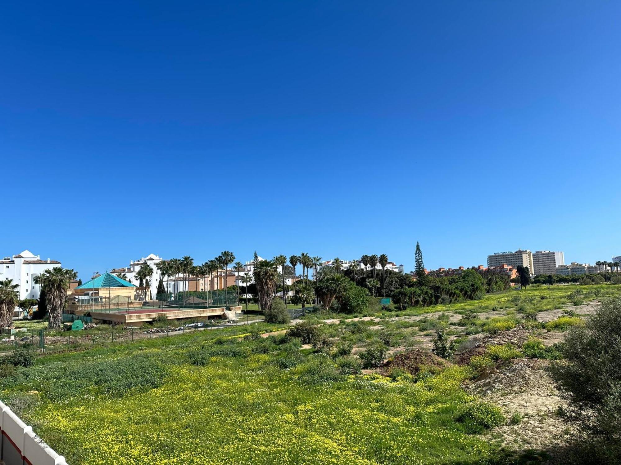 Charming & Cosy Beach Apartment Torremolinos Exteriör bild